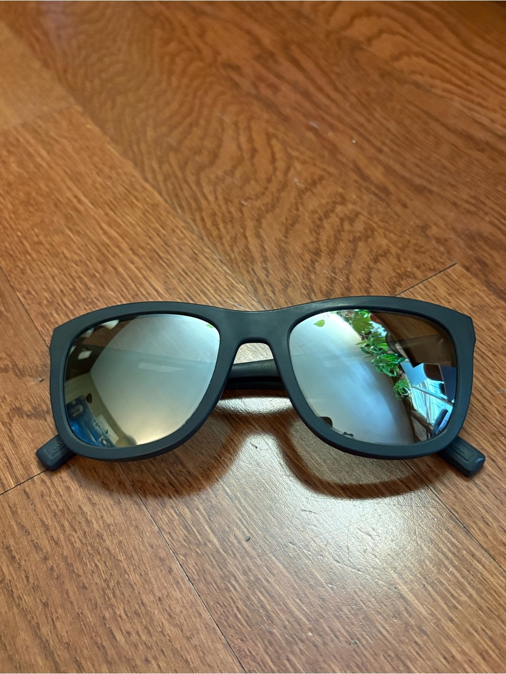 Dolce & Gabbana Matte Black Frame Sunglasses with Silver Mirrored Lenses. NWOB